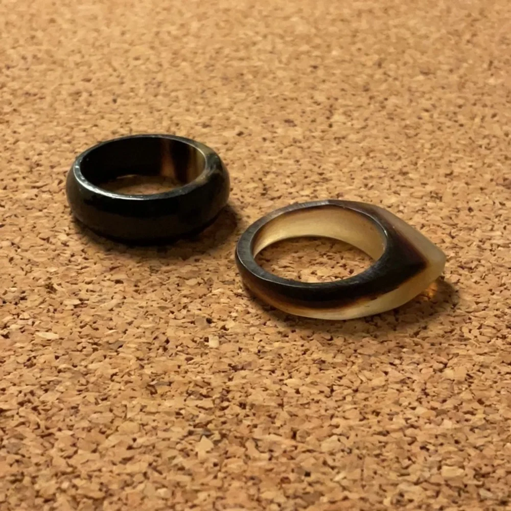 Set of Four unique color and material rings - Picture 4 of 4